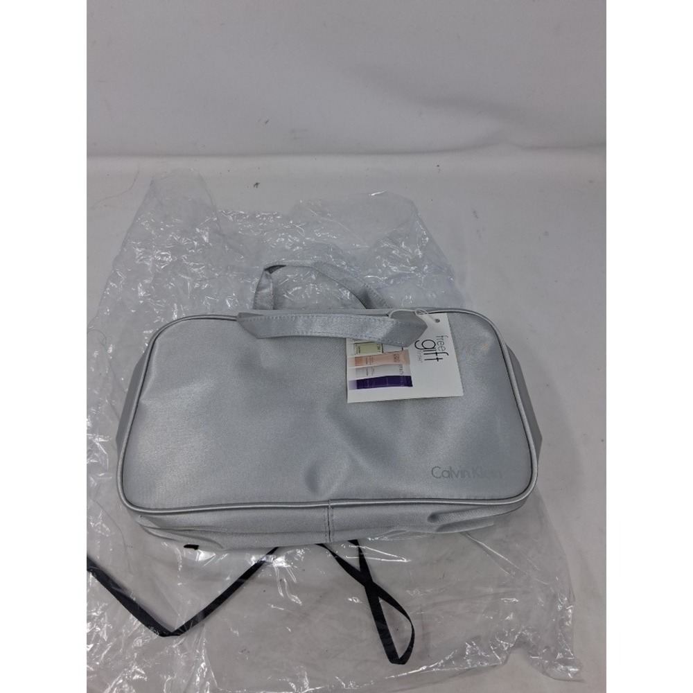 Calvin Klein Eternity Fragrance Gift Set Silver Toiletry Bag Eternity Moment EDP